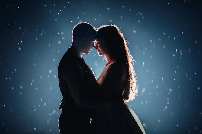 জনপ্রিয় রোমান্টিক ক্যাপশন বাংলা উদাহরণ